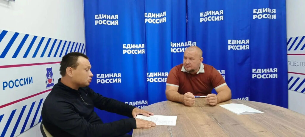 Николай Шайдин провёл приём граждан в штабе общественной поддержки: астраханцы получили адресную помощь — фото 3