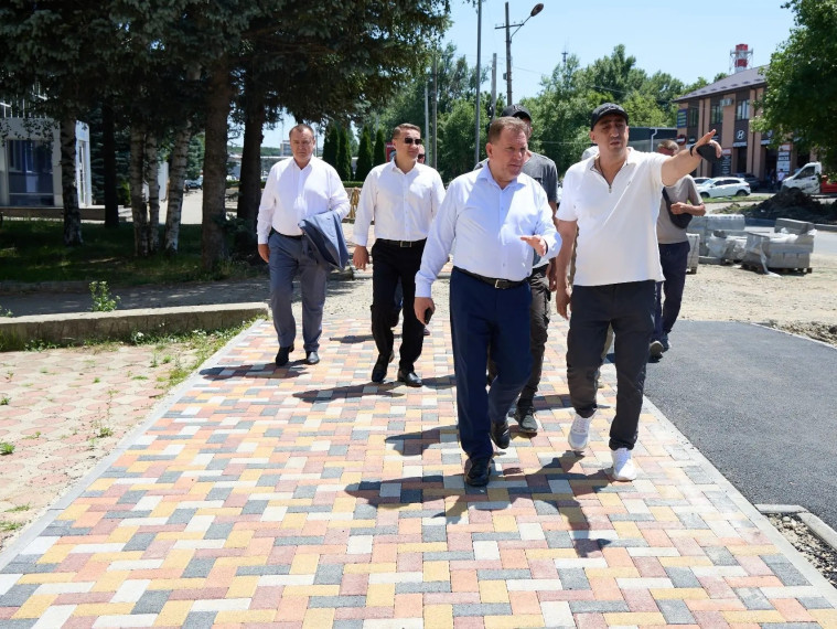 В Ставрополе одновременно ремонтируют десятки дорог и создают новые веломаршруты