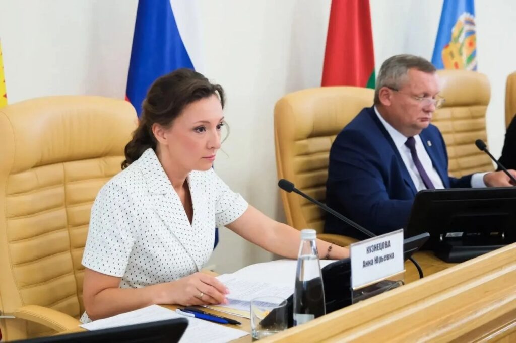 Астрахань объединила парламентариев России, Беларуси и Киргизии: в городе прошёл международный круглый стол по поддержке семей с особенными детьми