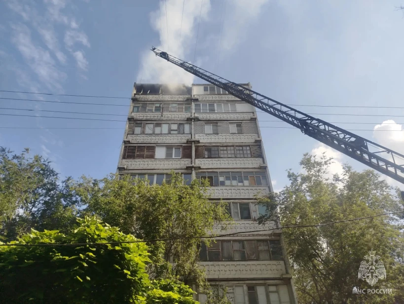 Пожар в многоэтажке на Звёздной: погиб человек, 20 жильцов спасены