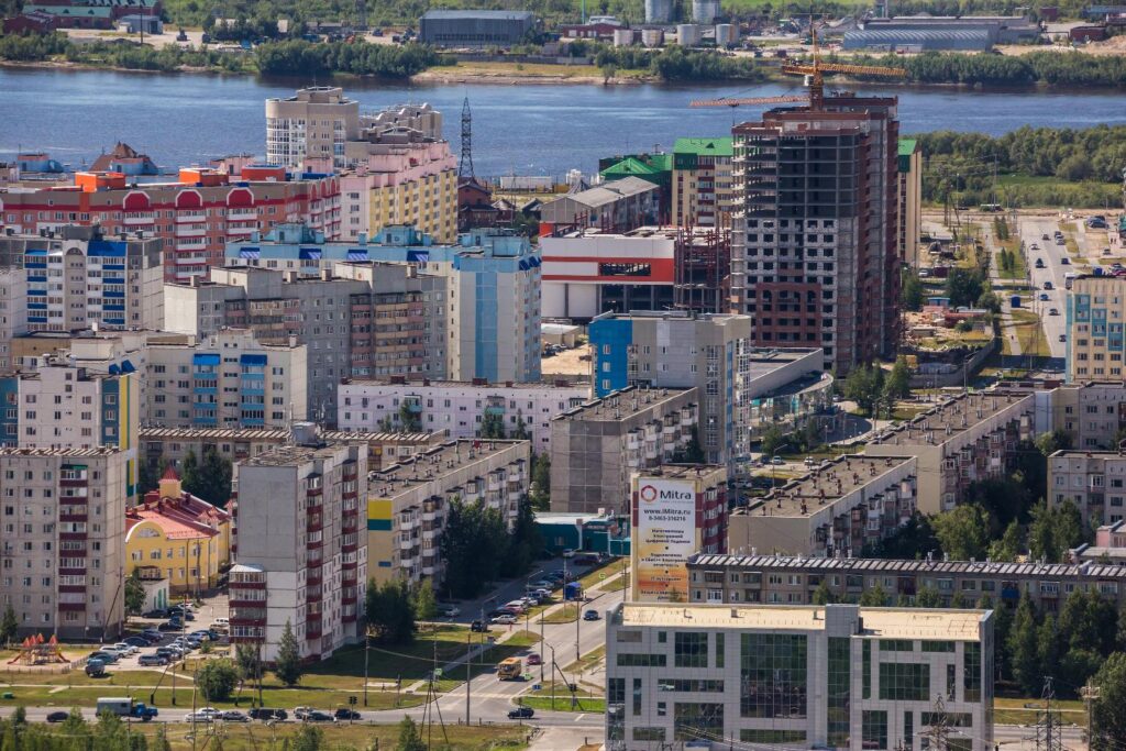 В Югре объявили штормовое предупреждение — ожидаются ливни и грозы