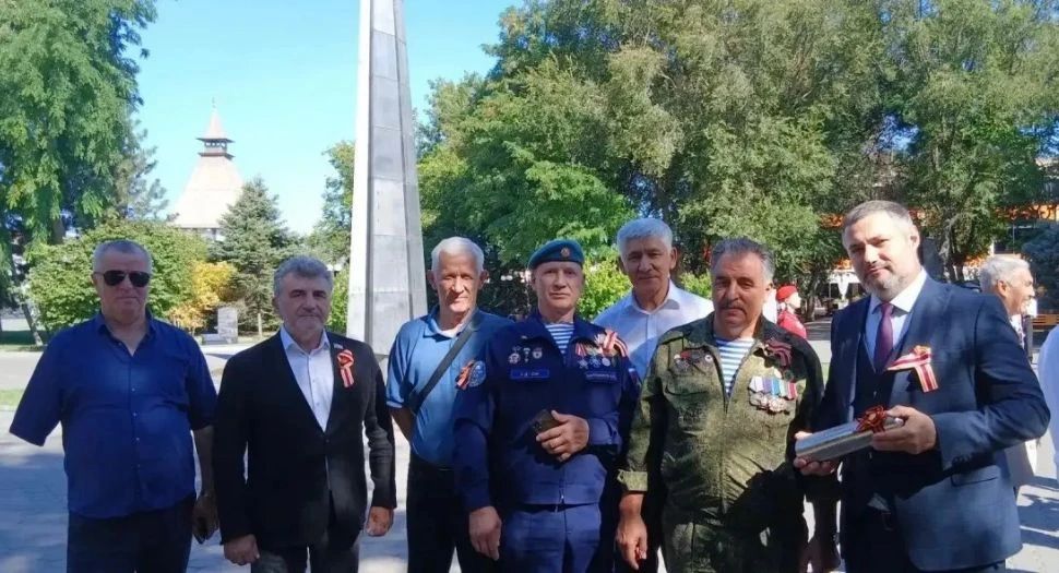 Послание сквозь десятилетия: в Астрахани заложили капсулу времени к 100-летию Великой Победы