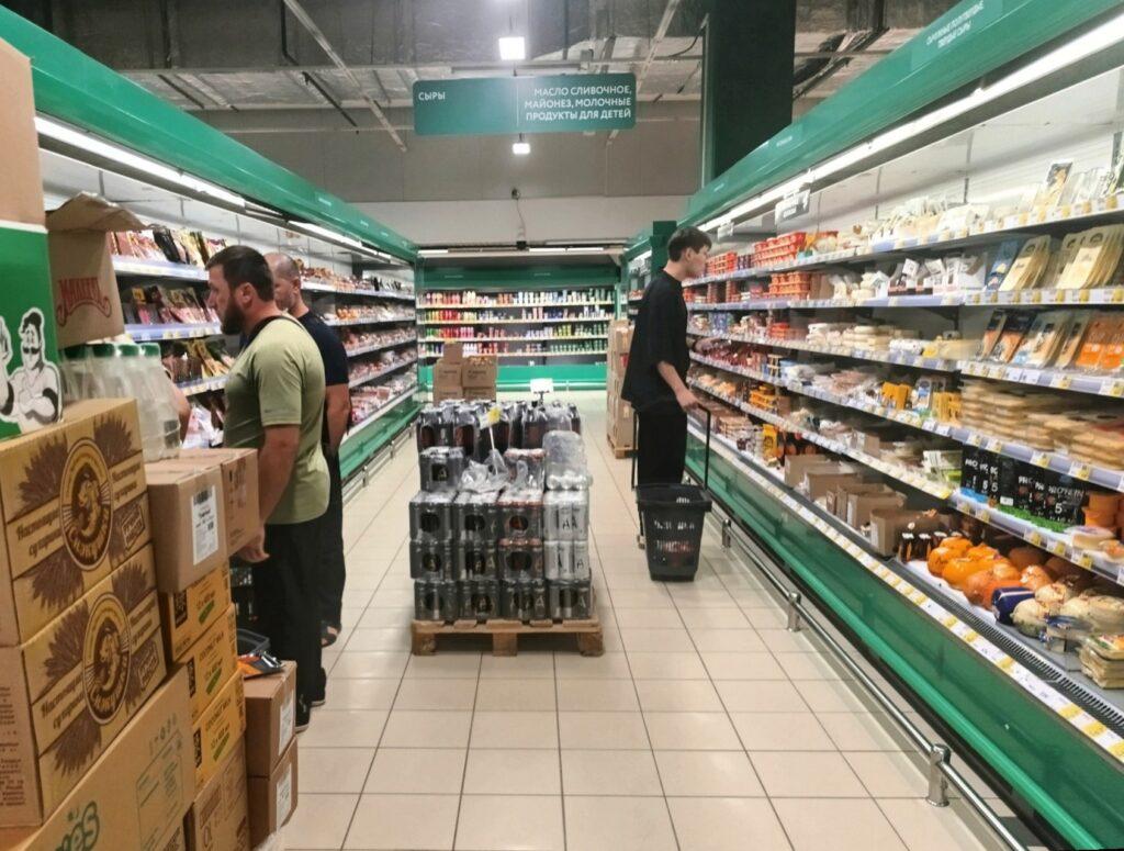 Анатомия ритейла: на чём на самом деле зарабатывают супермаркеты и 5 психологических схем, заставляющих нас переплачивать