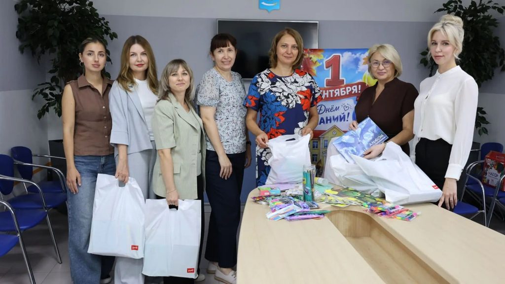 Астраханские железнодорожники помогли тем, кому особенно нужна поддержка — фото 1