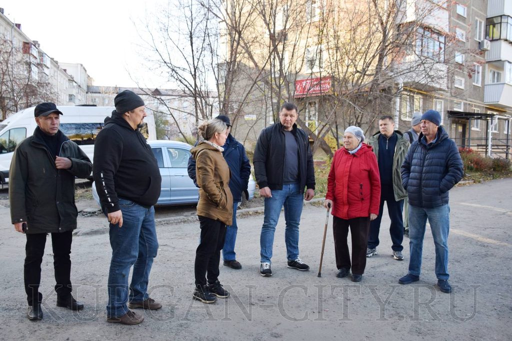 В Кургане обновляют коммунальные сети, школы и общественные пространства — фото 9