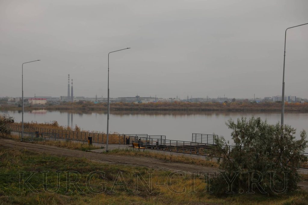 В Кургане проверили ремонт школ, дворов и общественных пространств — фото 7