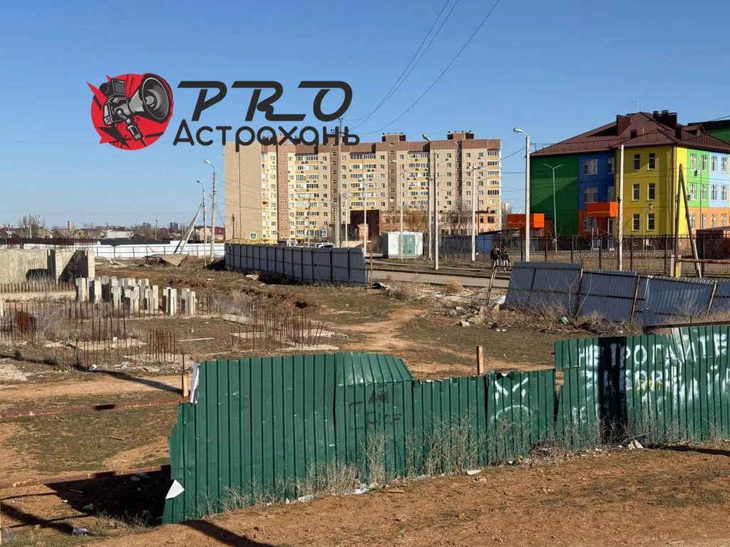Мэрия Астрахани через суд добивается сноса долгостроя в Военном городке — фото 1