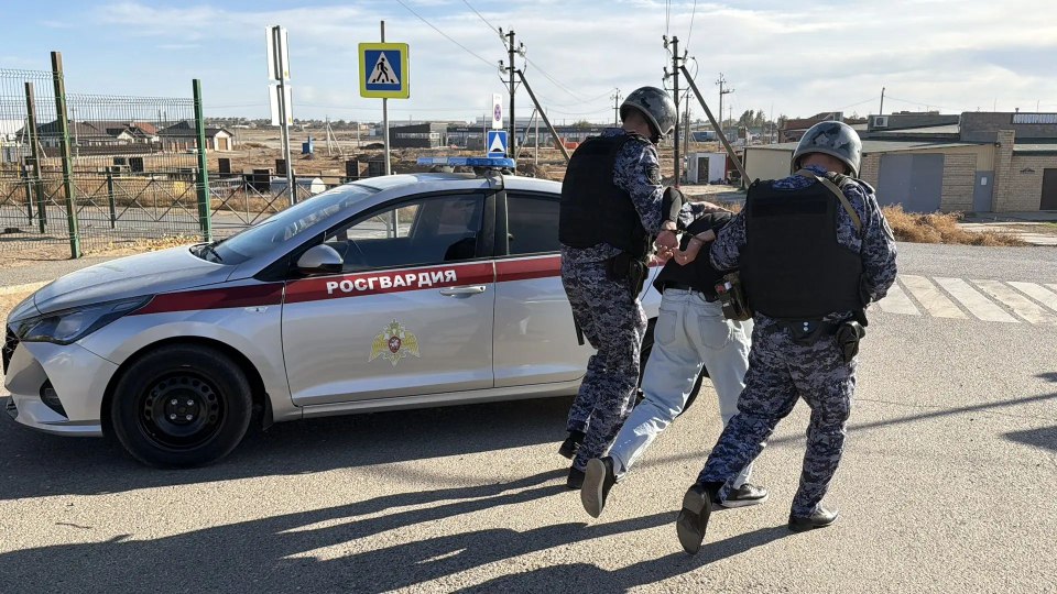 74 года на страже: как проходит день сотрудника вневедомственной охраны Росгвардии (видео)