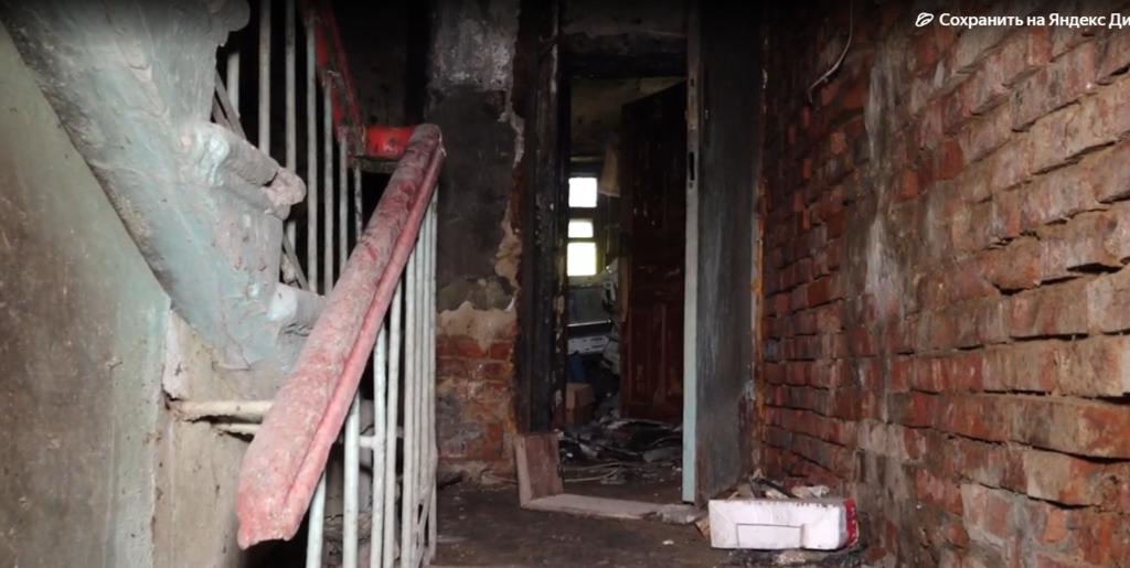 «Ничего не изменилось»: общежитие на улице Пороховой продолжает превращать жизнь астраханцев в кошмар (сюжет)