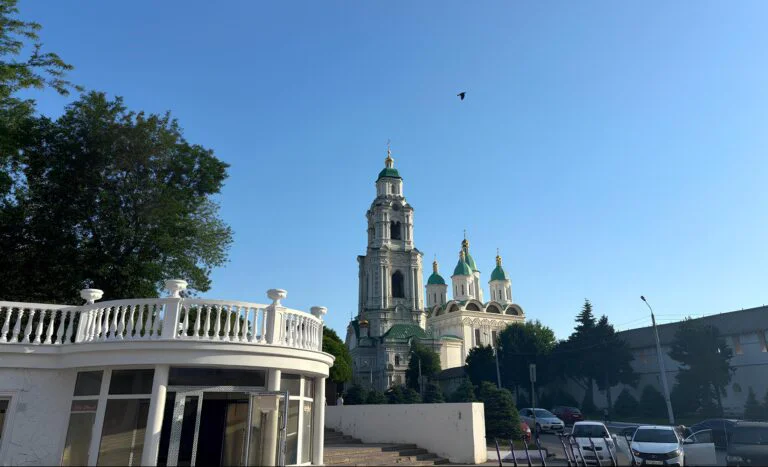 В Астраханский кремль теперь заходят с другой стороны